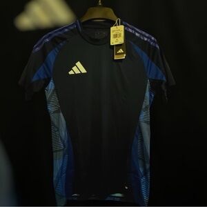 Adidas Men's Navy and Blue Jersey